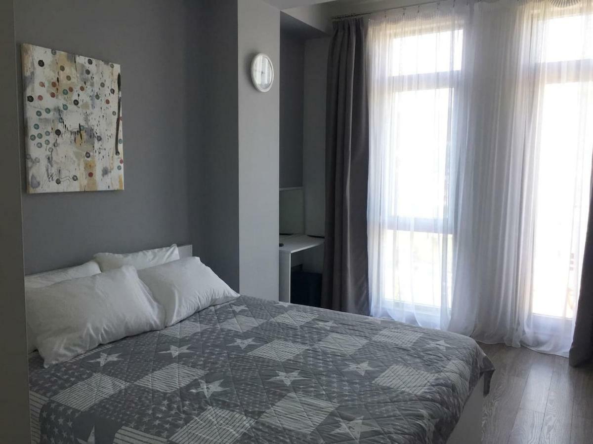 Sunny Apartment Ortachala Tbilisi Eksteriør billede