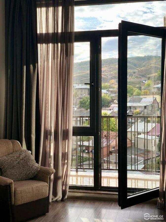 Sunny Apartment Ortachala Tbilisi Eksteriør billede